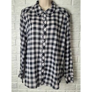 Foxcroft Wrinkle Free Womens 18W Button Up Shaped Long sleeved Black White